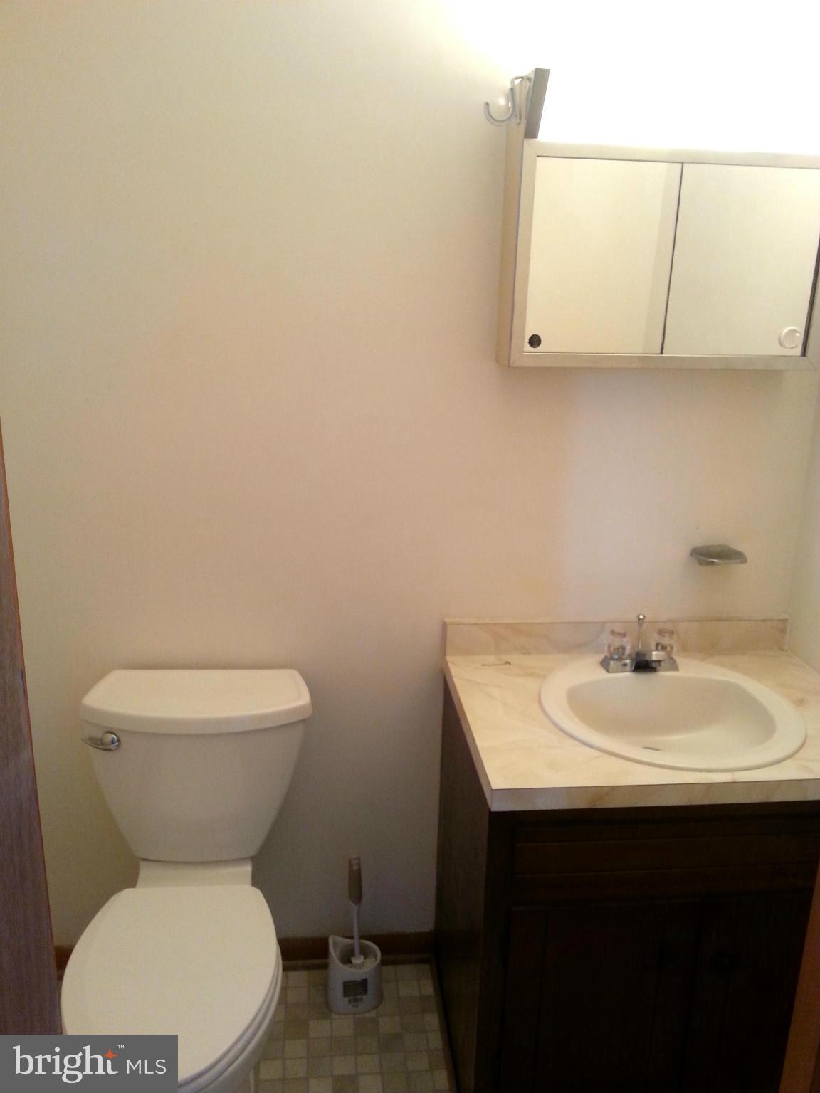 6219 Green Valley Rd Mount New Market, MD 21774 - Photo 8 of 19 Bath