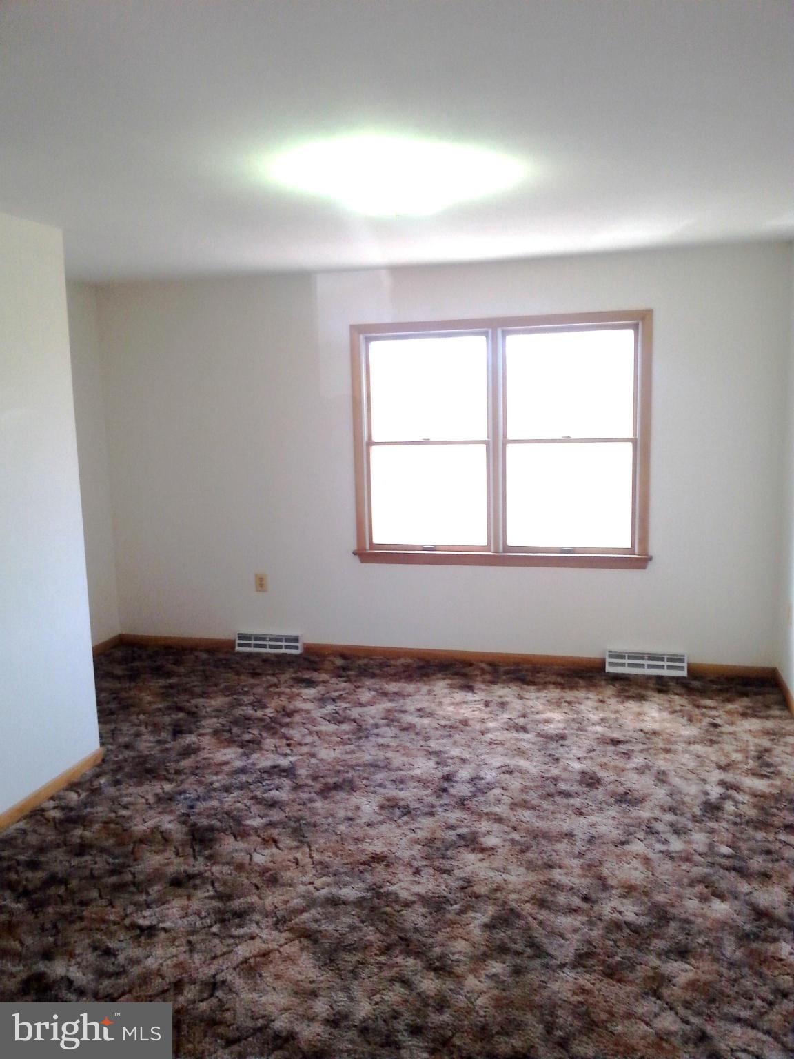 6219 Green Valley Rd Mount New Market, MD 21774 - Photo 10 of 19 Living Room