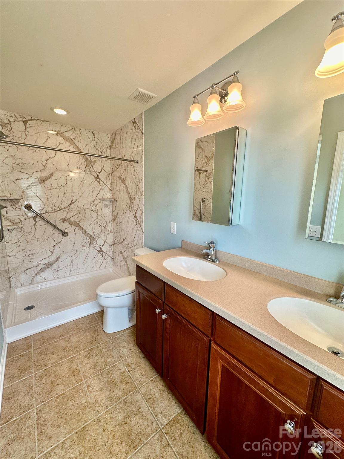 1104 Drayton Court Fort Mill, SC 29708 - Photo 12 of 20 a bathroom with a sink a toilet and a bathtub