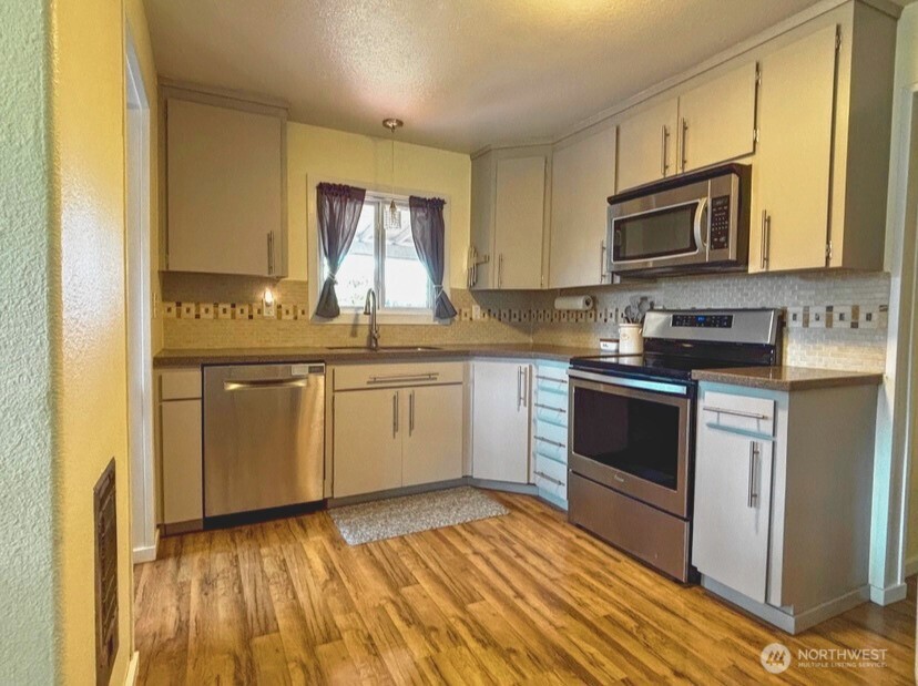 541 South 3rd Street McCleary, WA 98557 - Photo 18 of 28