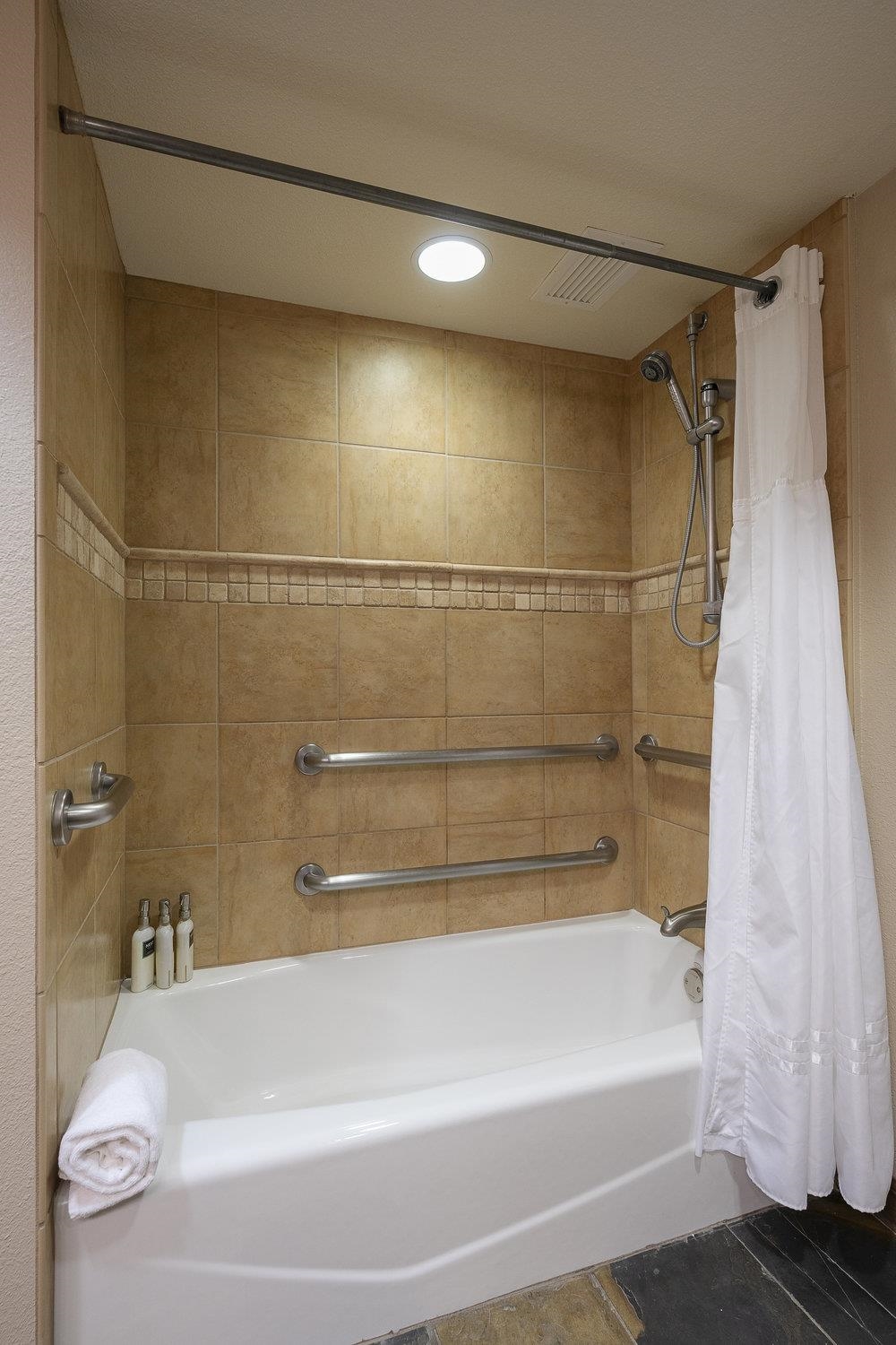 400 Resort Road, Unit 526 528 Olympic Valley, CA 96146 - Photo 18 of 25 Gallery Image 18