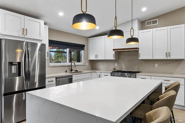 $1,100,000 | 4997 Fern Place, Rohnert Park, CA 94928