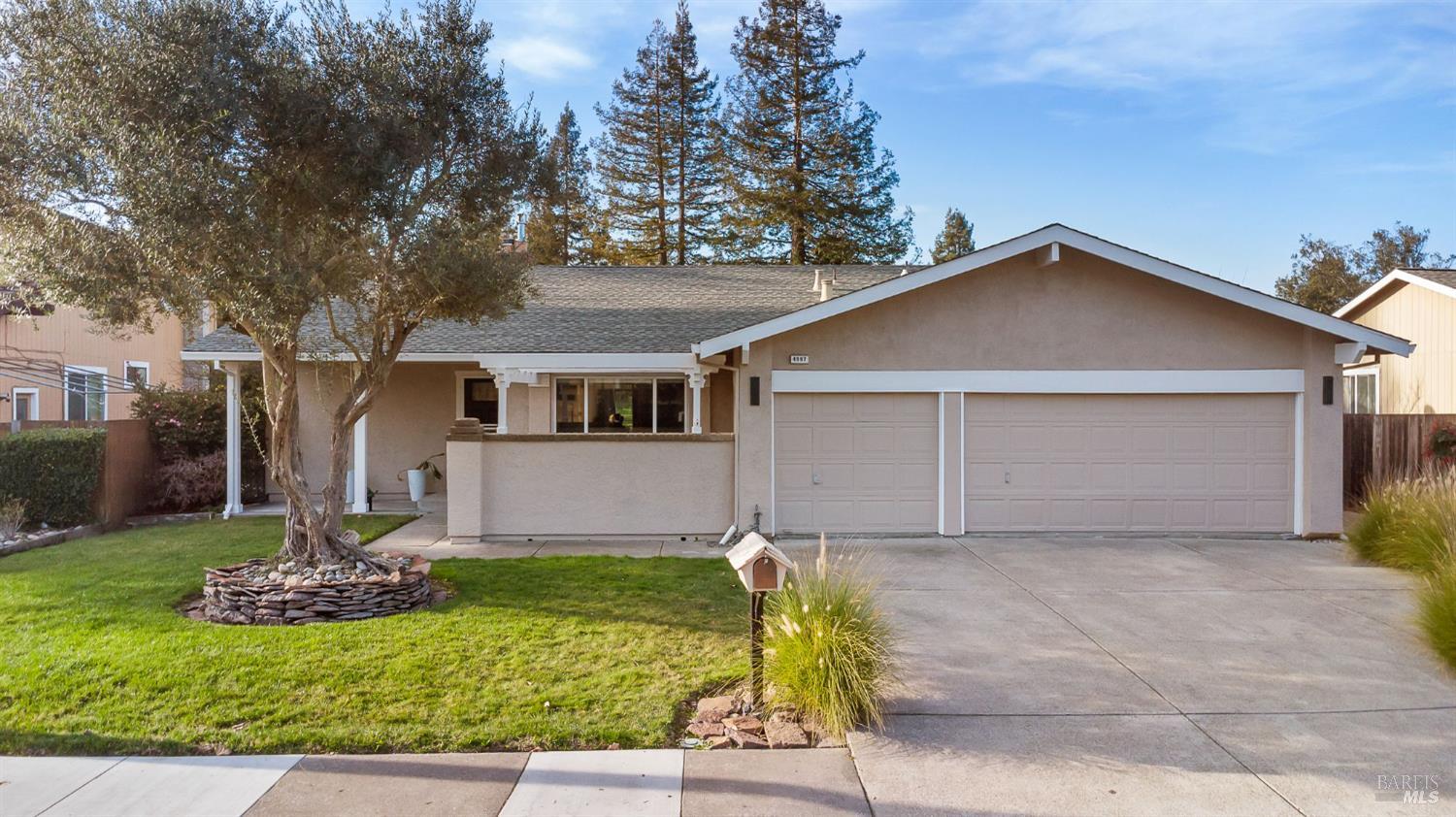 4997 Fern Place Rohnert Park, CA 94928 - Photo 3 of 58