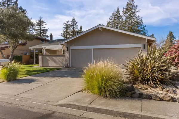 $1,100,000 | 4997 Fern Place, Rohnert Park, CA 94928