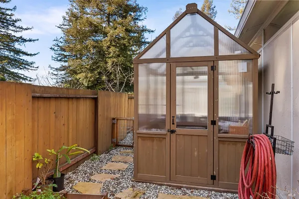 $1,100,000 | 4997 Fern Place, Rohnert Park, CA 94928