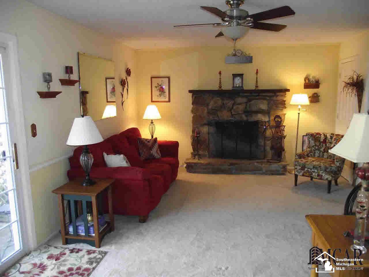 4830 Smith Road Ottawa Lake, MI 49267 - Photo 11 of 24 21409287-10.JPG