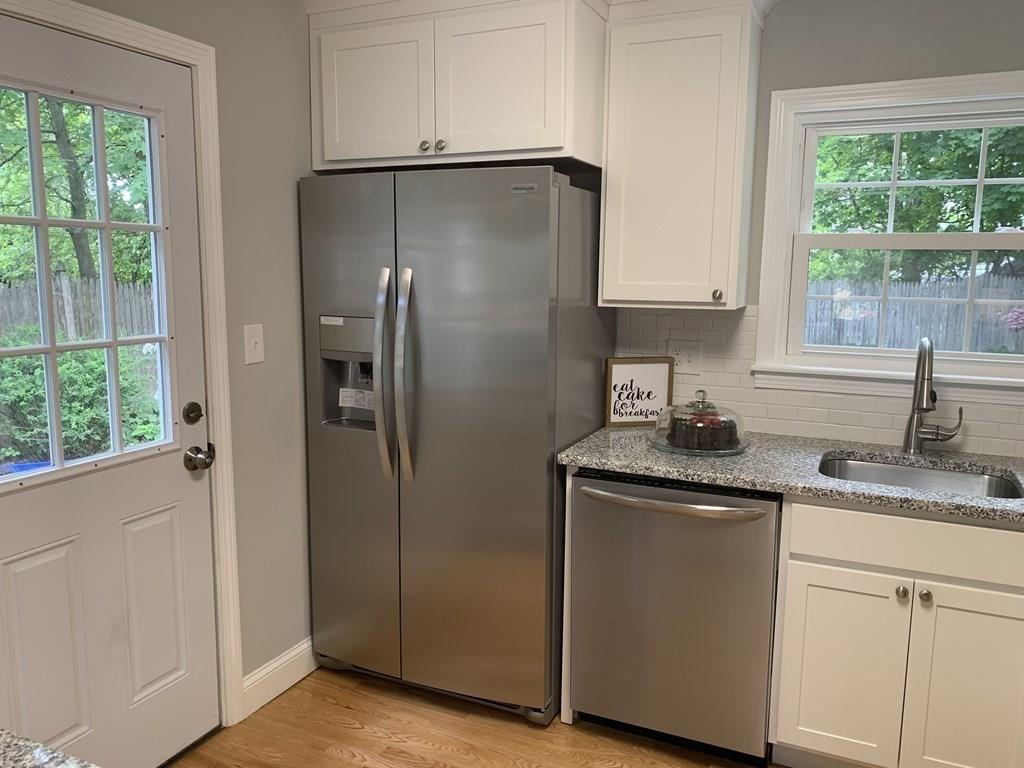 44 Arden Street Springfield, MA 01118 - Photo 9 of 35 Gallery Image 9