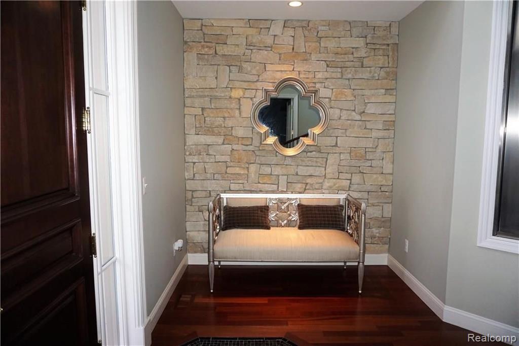 521 Hampton Road Grosse Pointe Woods, MI 48236 - Photo 21 of 48