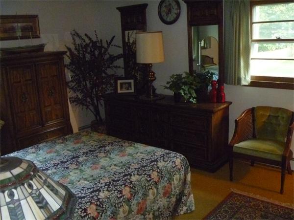 21 Palo Alto Road Springfield, MA 01128 - Photo 5 of 11