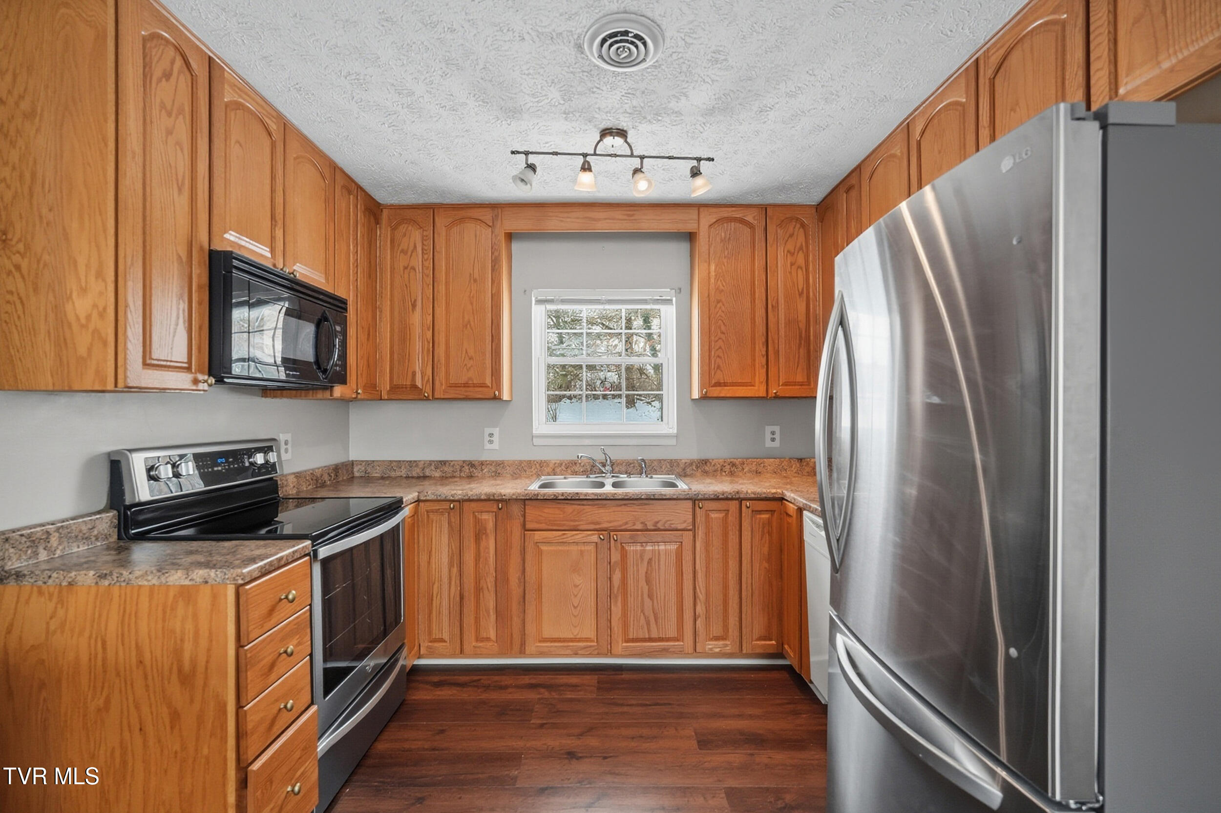 9370 Adwell Road Wise, VA 24293 - Photo 12 of 24 10_9370 adwell rd-11