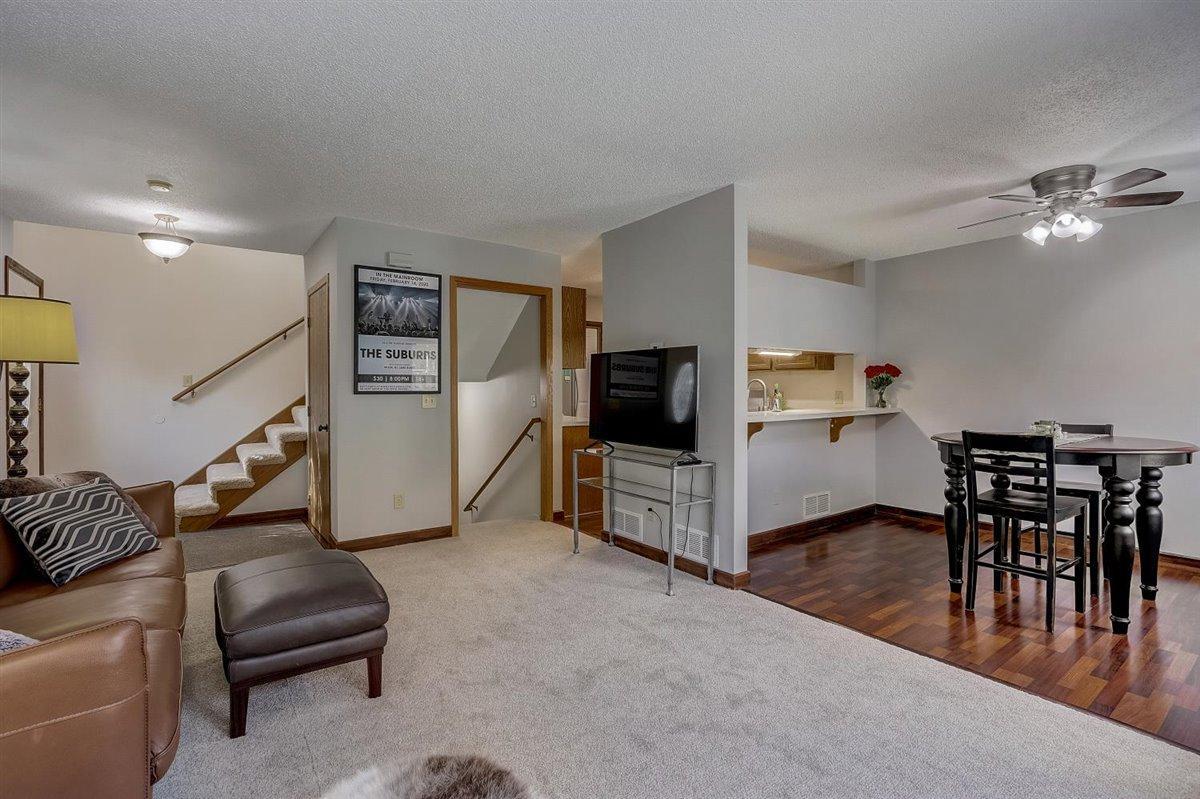 9122 Neill Lake Road Eden Prairie, MN 55347 - Photo 3 of 49