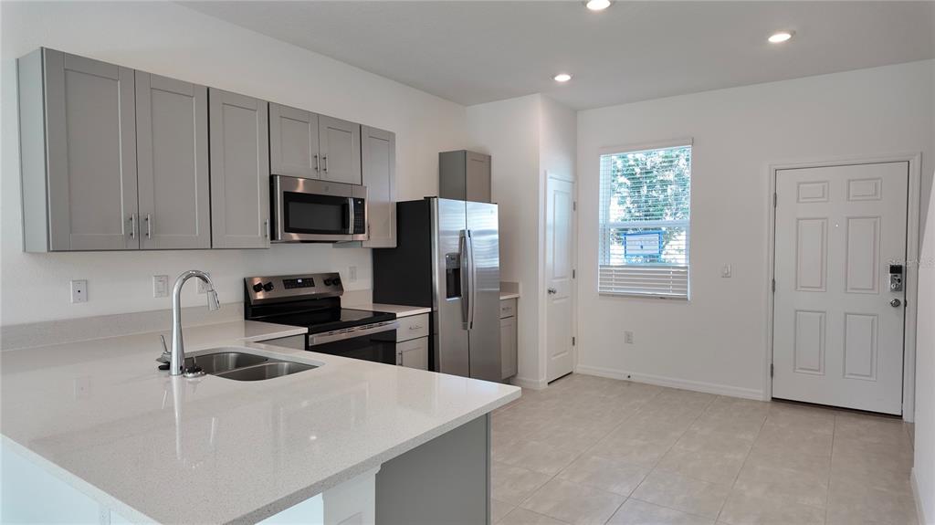 2937 Skyline Loop Kissimmee, FL 34758 - Photo 4 of 24