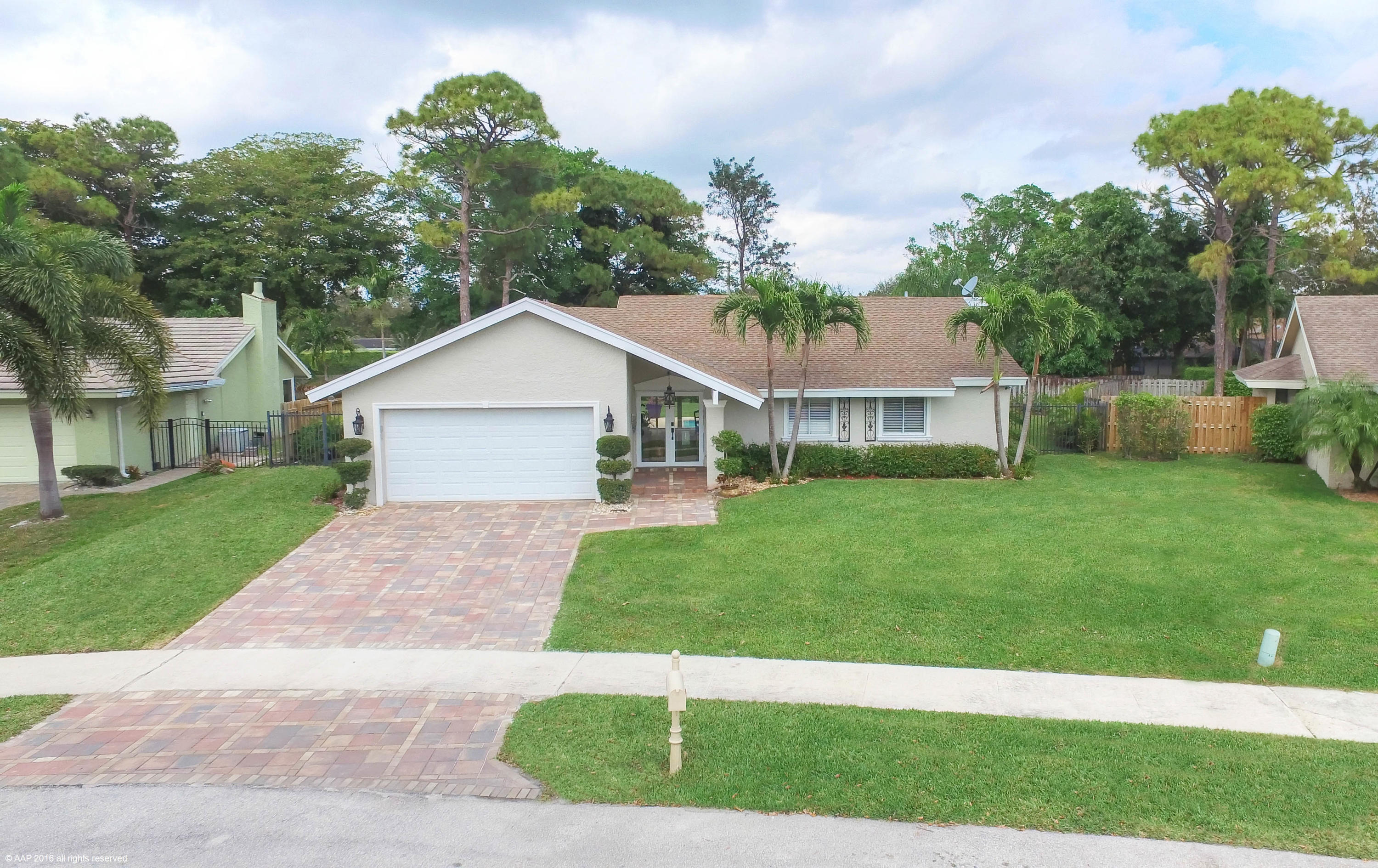 2419 Northwest 30th Road Boca Raton, FL 33431 - Photo 2 of 29 004
