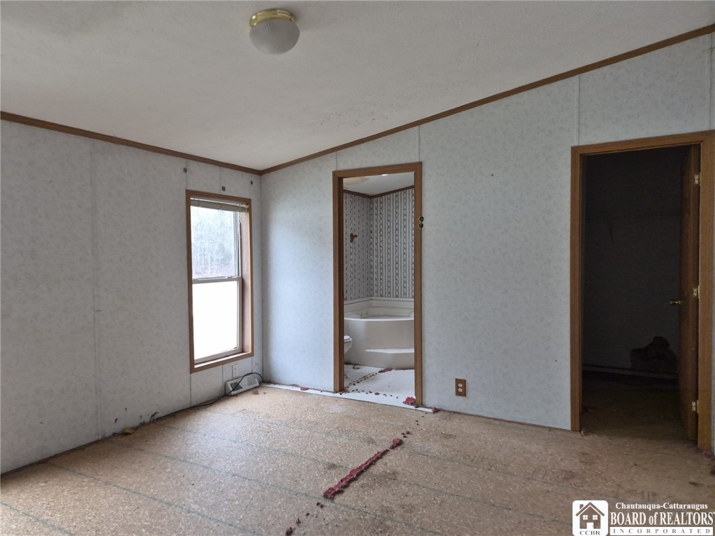 5743 Stockton-Hartfield Road Chautauqua, NY 14728 - Photo 12 of 24 Primary Bed I with Full bath and jetted tub