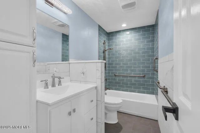 $659,000 | 504 Devoe Avenue, Forked River, NJ 08731