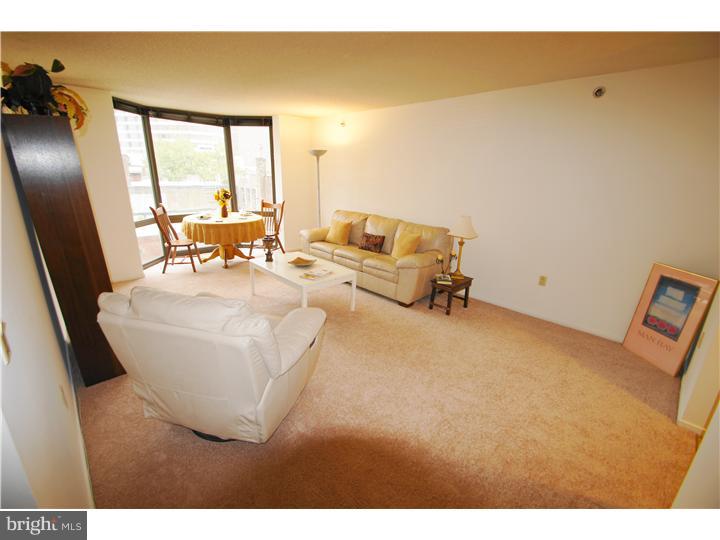 2020 Walnut Street, Unit 6C Philadelphia, PA 19103 - Photo 8 of 21 Living Room