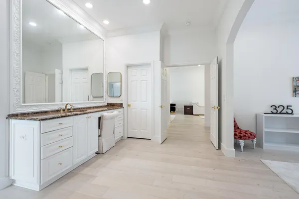 $4,000,000 | 325 Eagle Drive, Jupiter, FL 33477