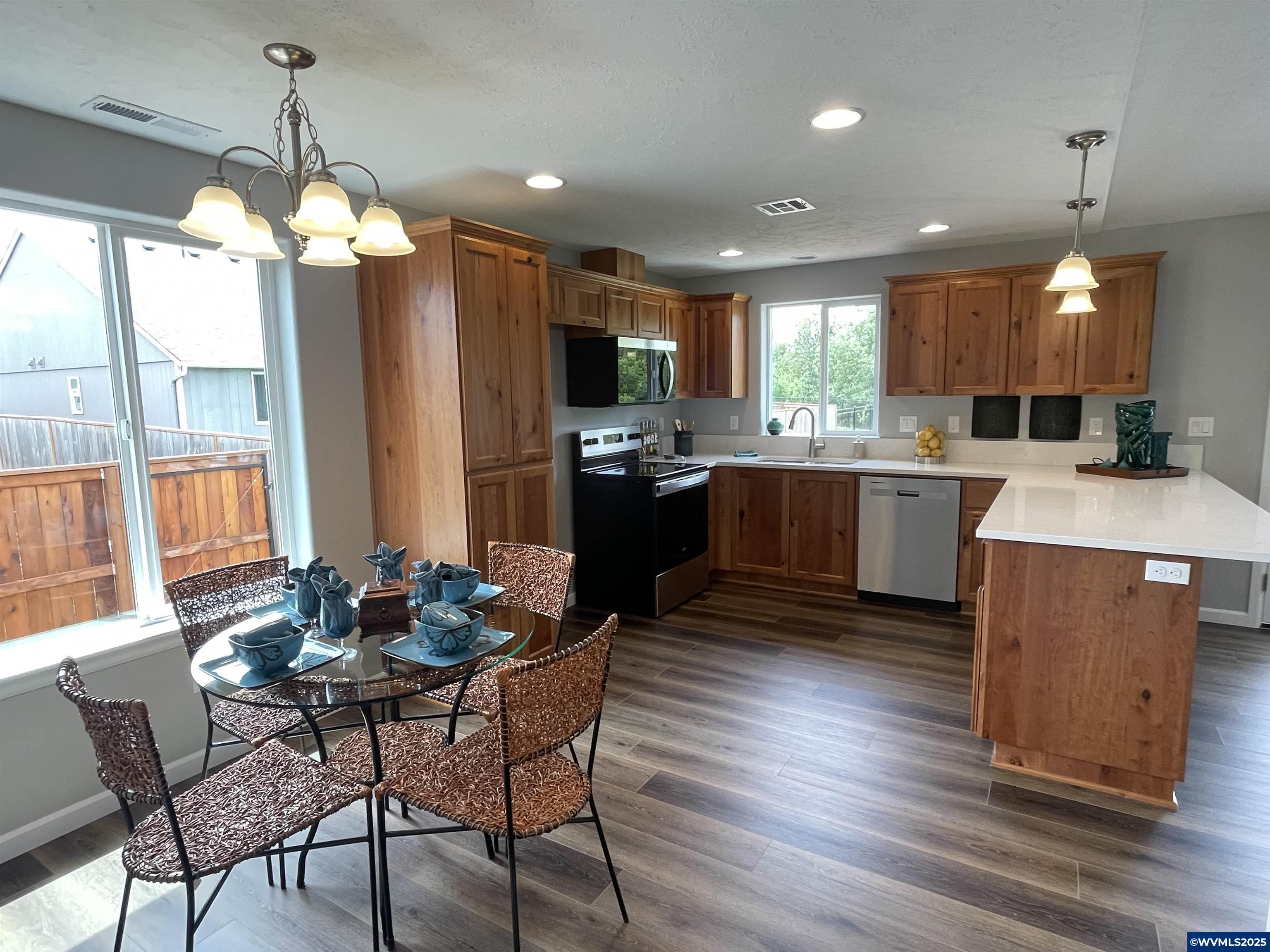 1240 Southwest Hop Street Albany, OR 97321 - Photo 16 of 37