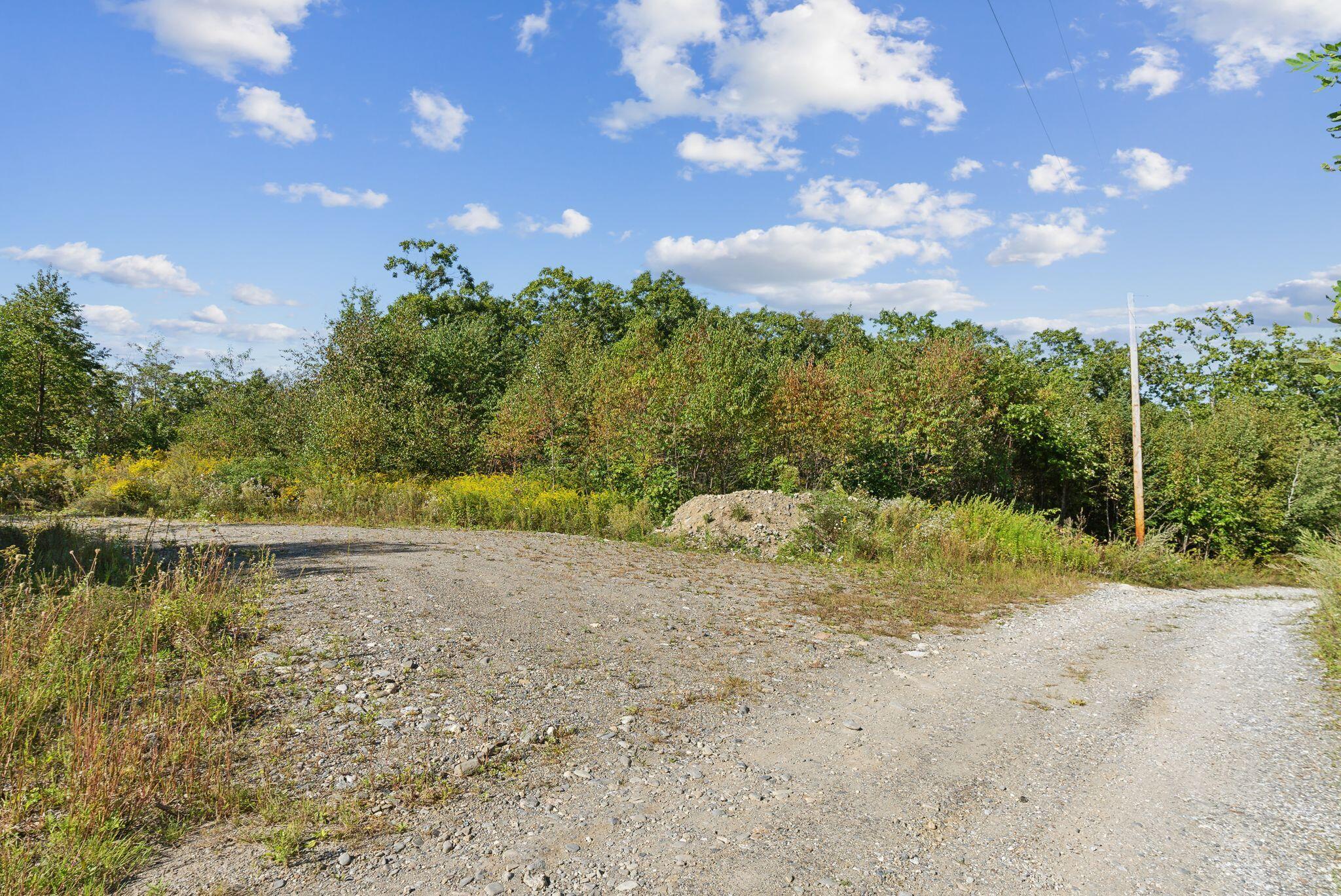 8-8-2 Barnestown Road Hope, ME 04847 - Photo 6 of 24 Driveway Entrance