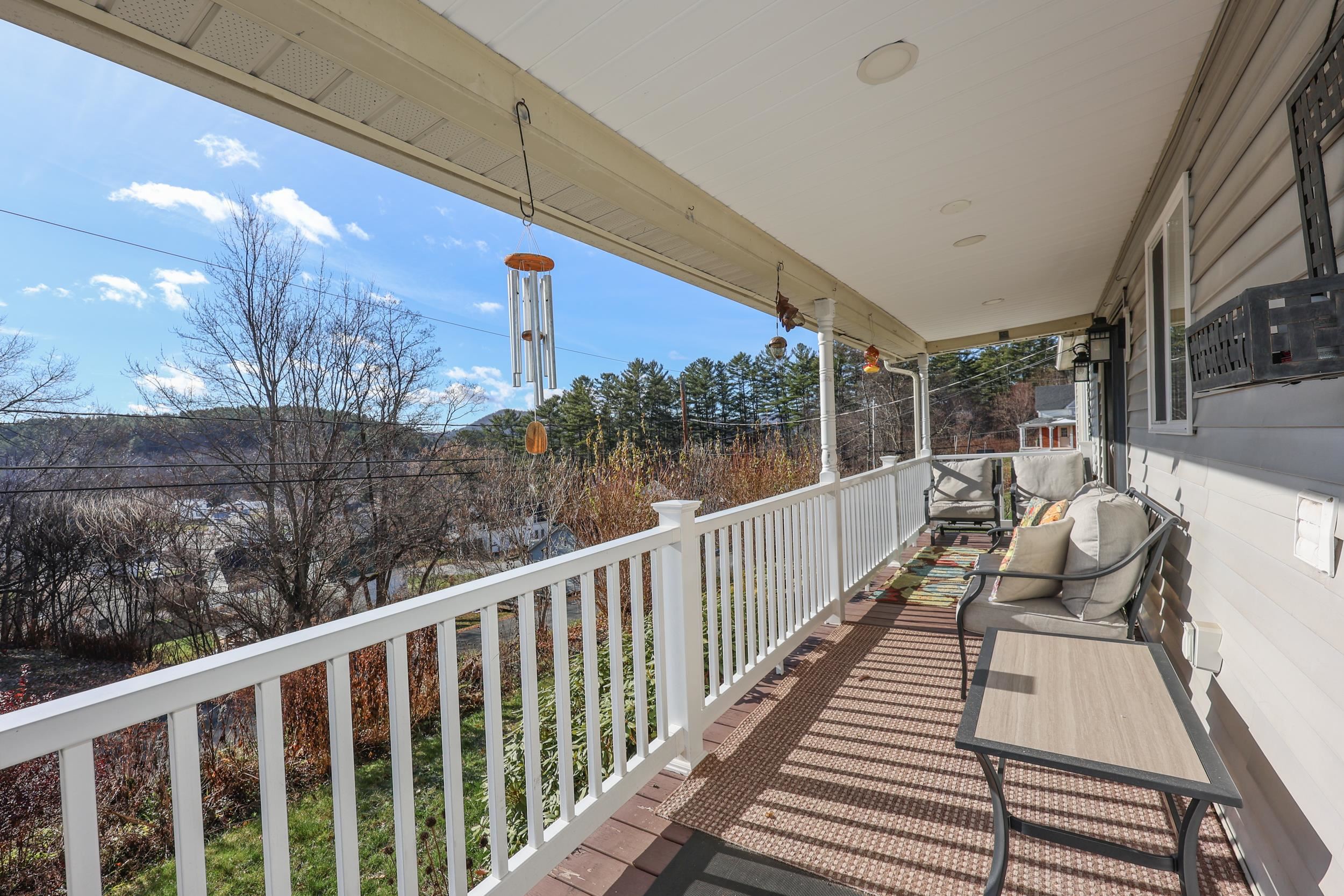 11 Richmond Street Littleton, NH 03561 - Photo 11 of 56