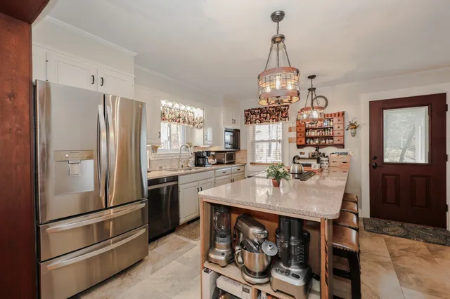 $435,000 | 11 Richmond Street, Littleton, NH 03561