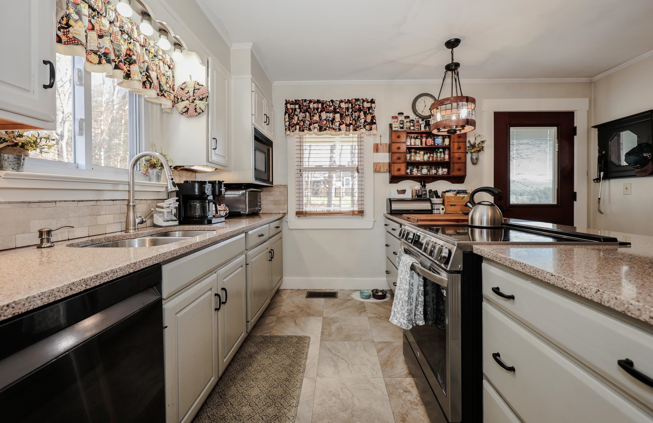 11 Richmond Street Littleton, NH 03561 - Photo 17 of 56