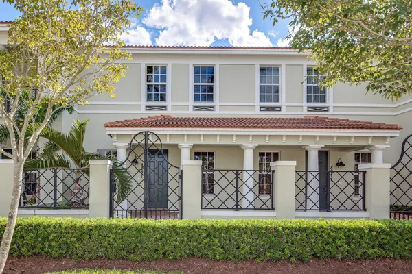 $4,000 | 8221 Northwest 8th Way, Boca Raton, FL 33487