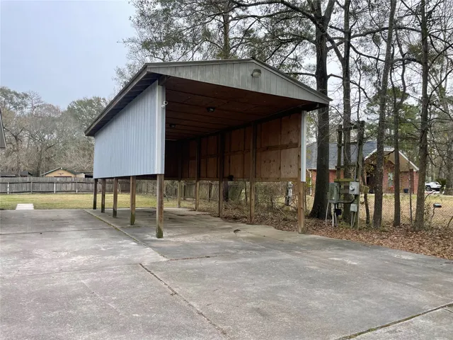 $1,600 | 15661 Deer Glen Lane, Conroe, TX 77302