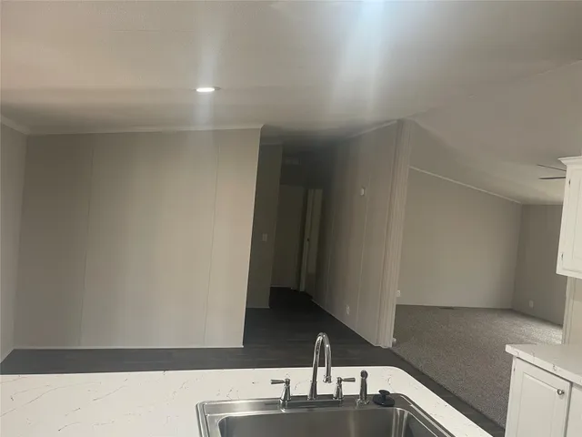 $1,600 | 15661 Deer Glen Lane, Conroe, TX 77302