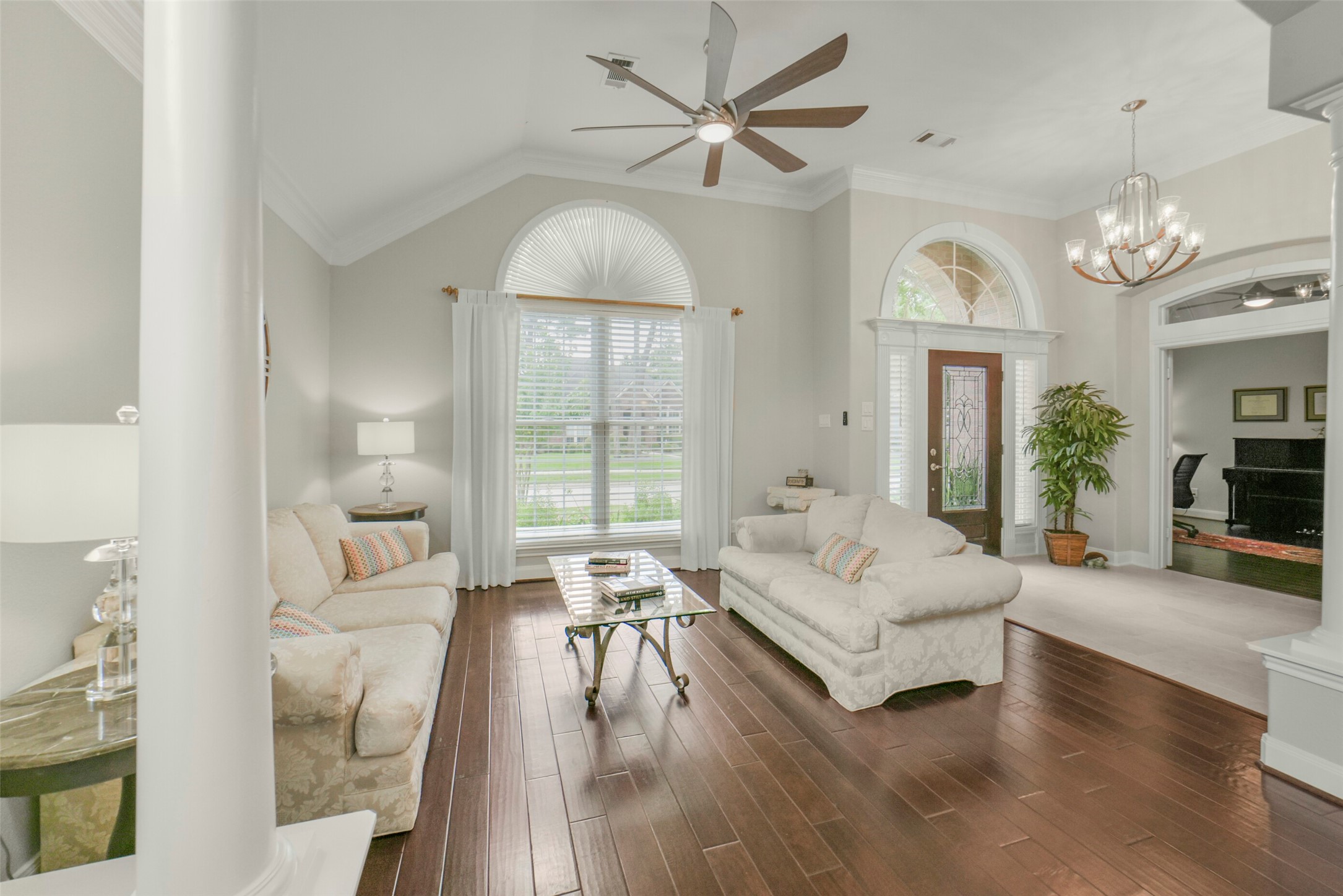 1310 Lambourne Circle Spring, TX 77379 - Photo 8 of 50
