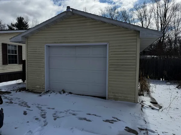 $119,900 | 7969 Brandon Drive, Parma, MI 49269