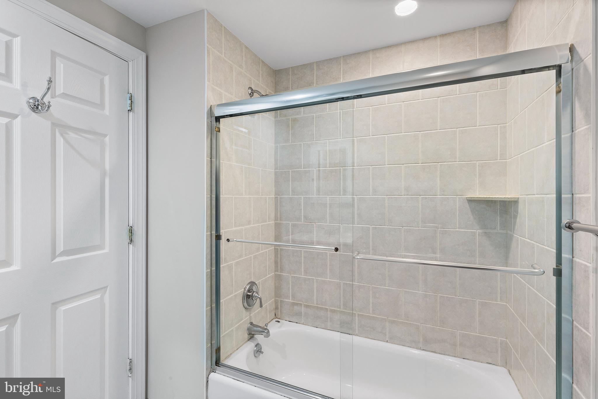2317 Perot Street Philadelphia, PA 19130 - Photo 26 of 36 full bath - 2nd floor