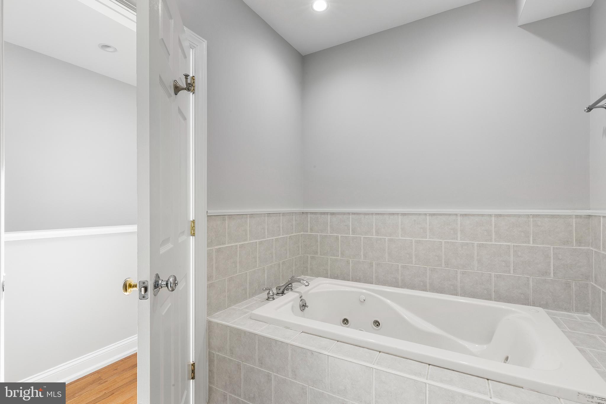 2317 Perot Street Philadelphia, PA 19130 - Photo 33 of 36 full bath - 3rd floor