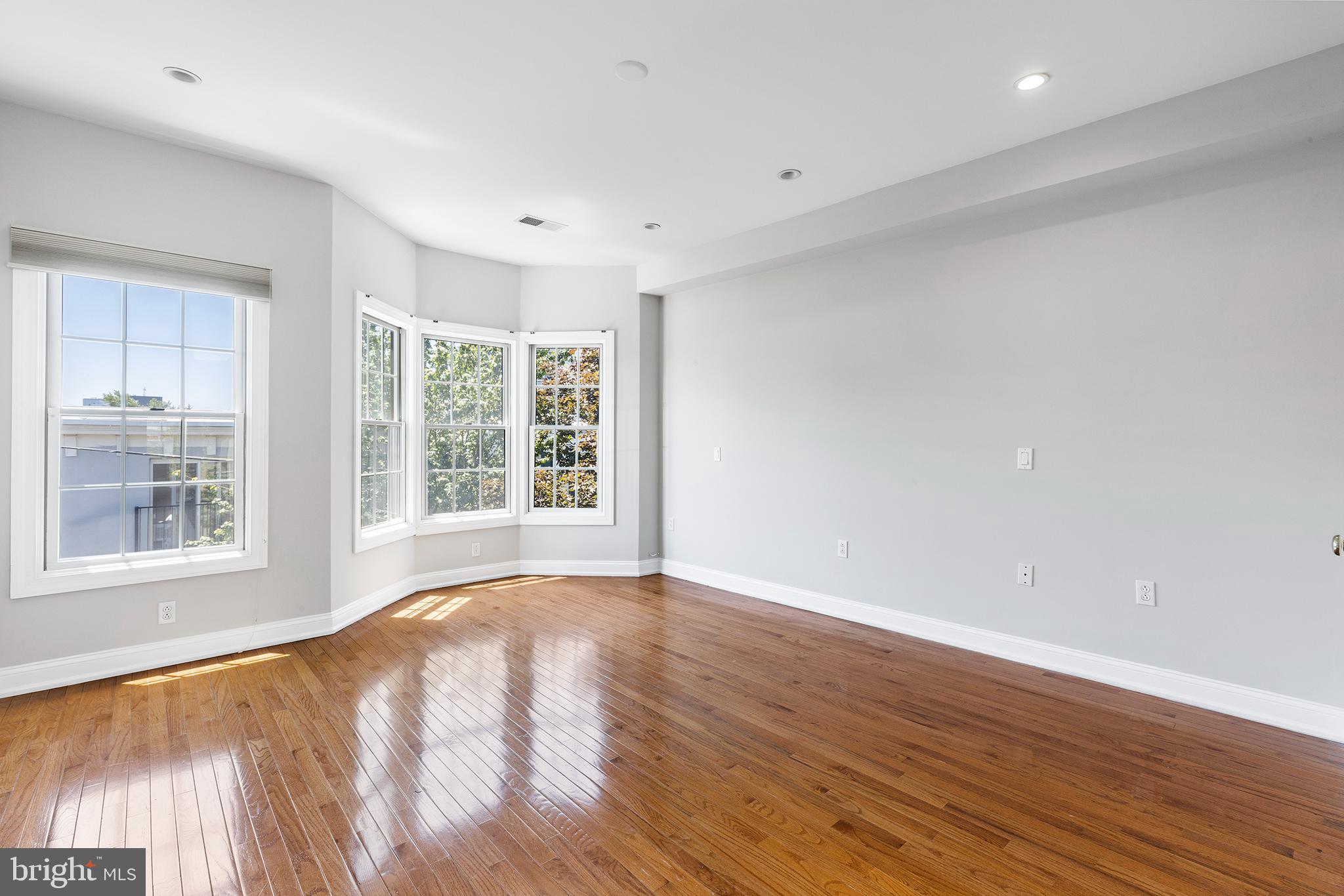 2317 Perot Street Philadelphia, PA 19130 - Photo 34 of 36 Owner's suite