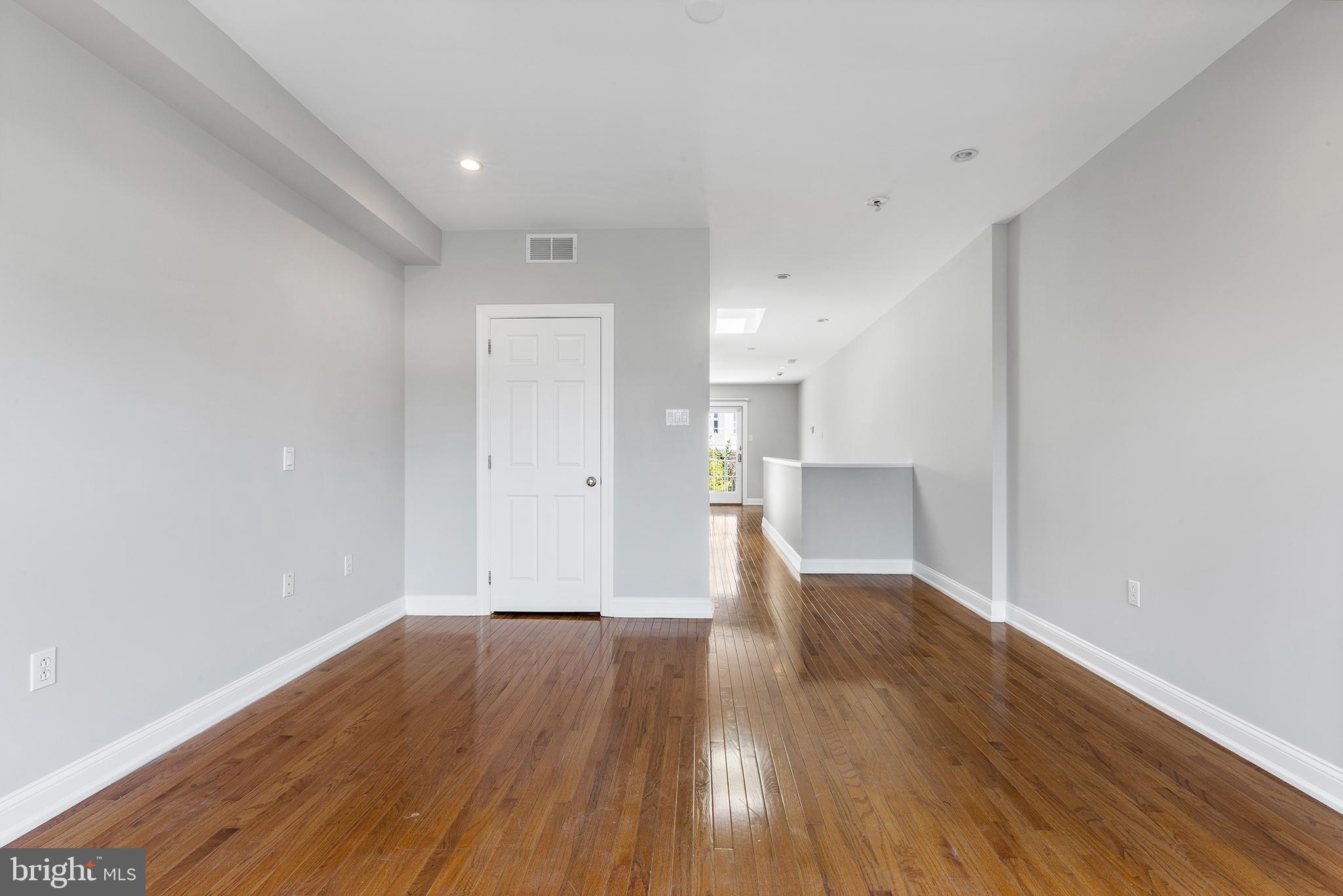 2317 Perot Street Philadelphia, PA 19130 - Photo 35 of 36 Owner's suite