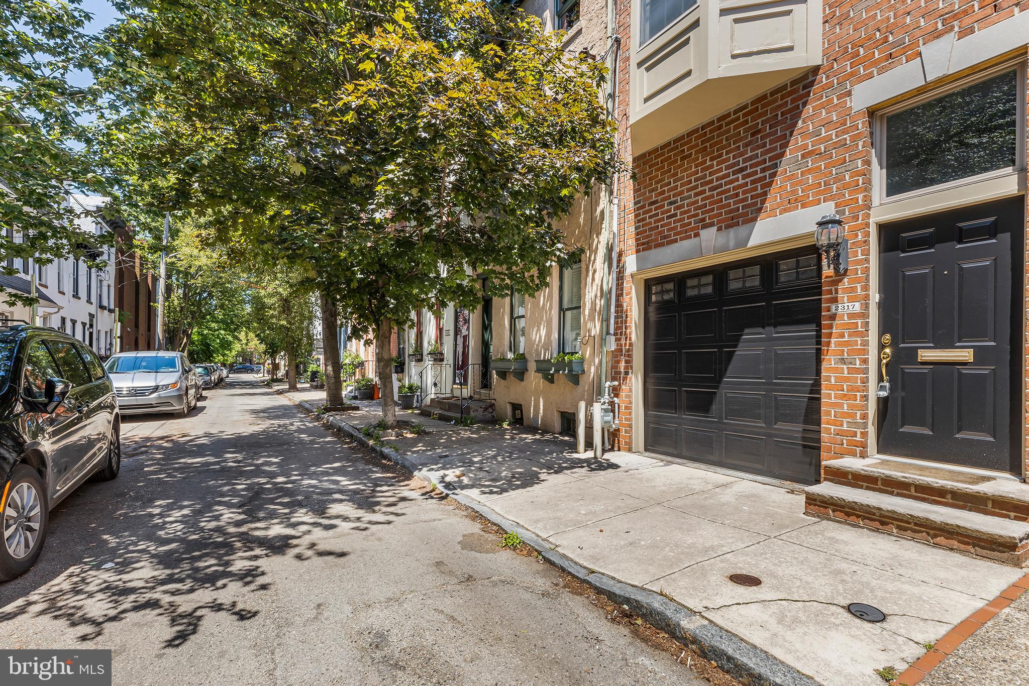 2317 Perot Street Philadelphia, PA 19130 - Photo 4 of 36