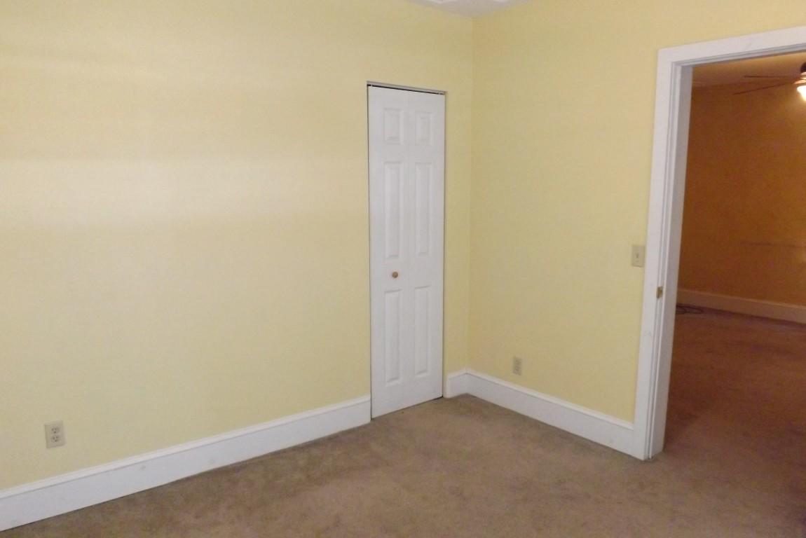 146 Landreth Street Spring City, TN 37381 - Photo 21 of 37 2nd view bedroom 1