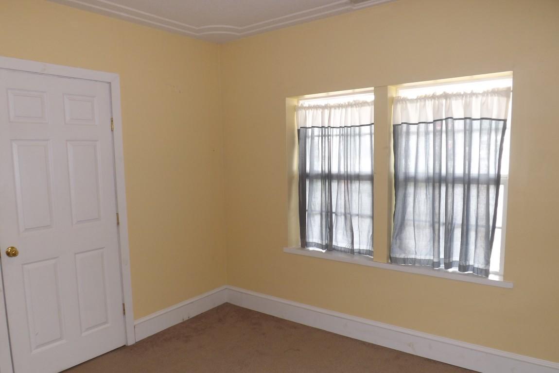 146 Landreth Street Spring City, TN 37381 - Photo 22 of 37 3rd view bedroom 1