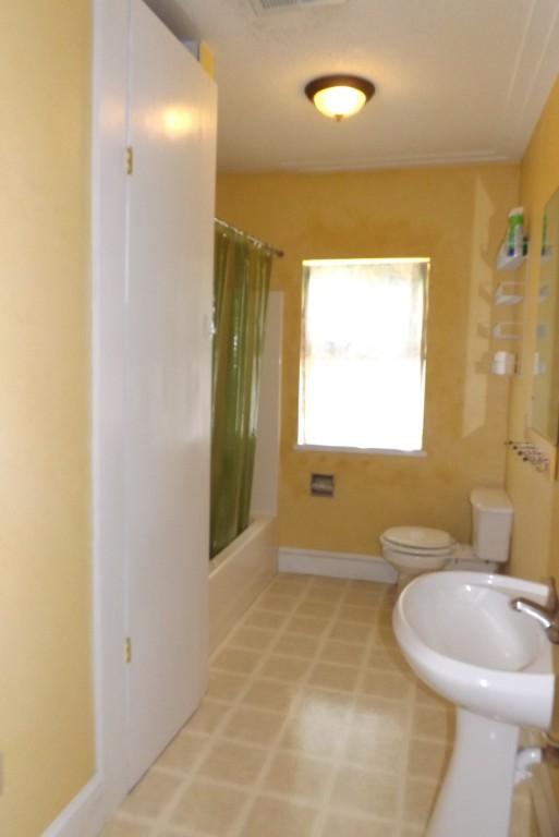146 Landreth Street Spring City, TN 37381 - Photo 23 of 37 2nd view bathroom