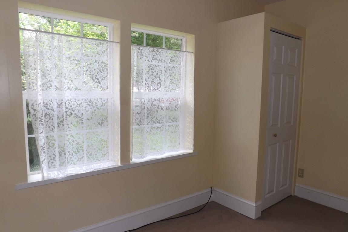 146 Landreth Street Spring City, TN 37381 - Photo 26 of 37 2nd view bedroom 2