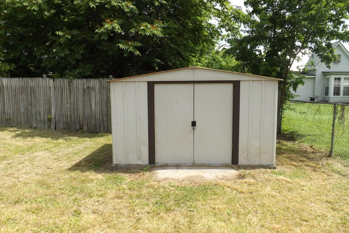 146 Landreth Street Spring City, TN 37381 - Photo 34 of 37 storage shed