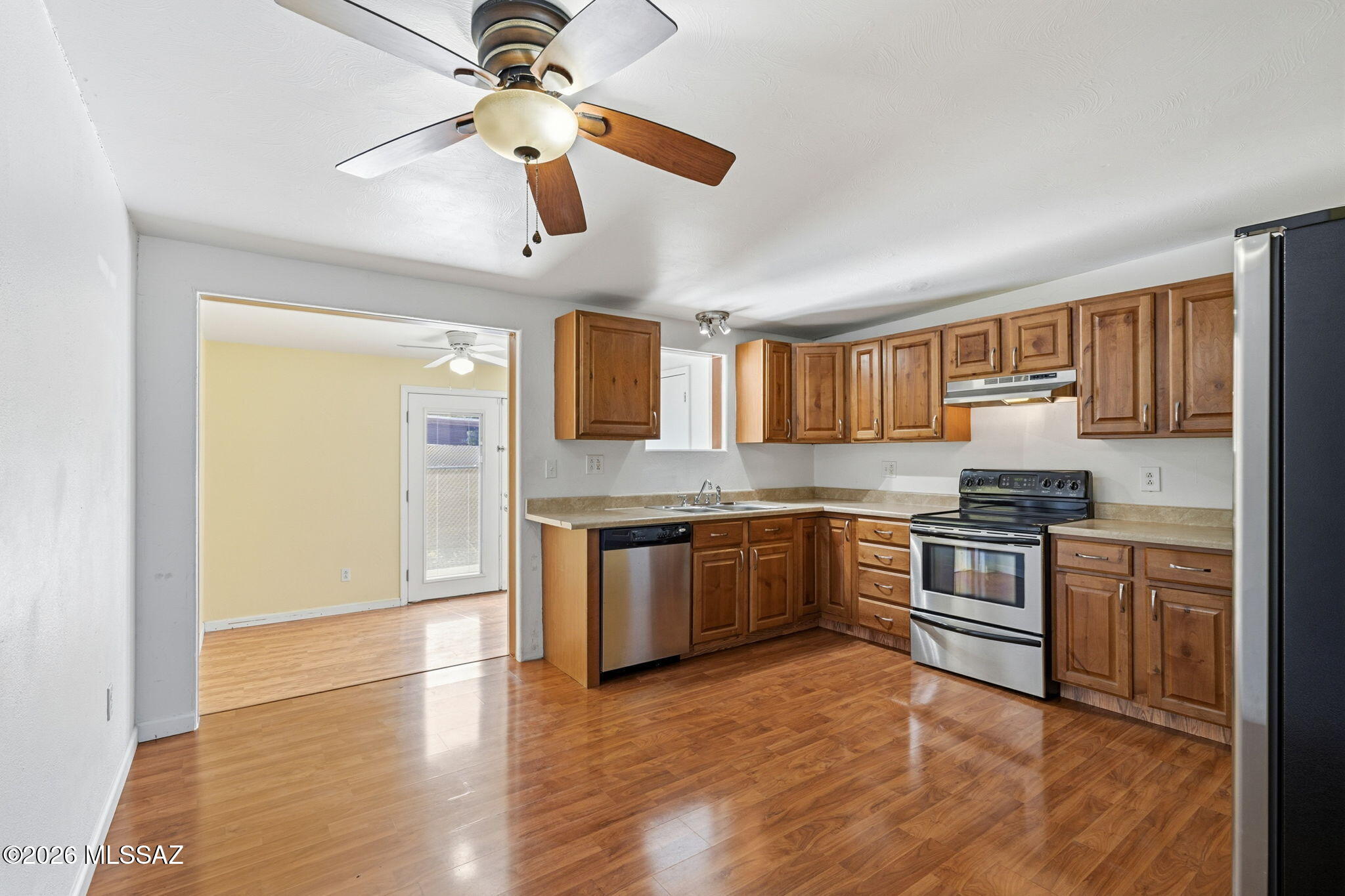 1453 West Roger Road Tucson, AZ 85705 - Photo 1 of 36 DINING & KITCHEN AREA