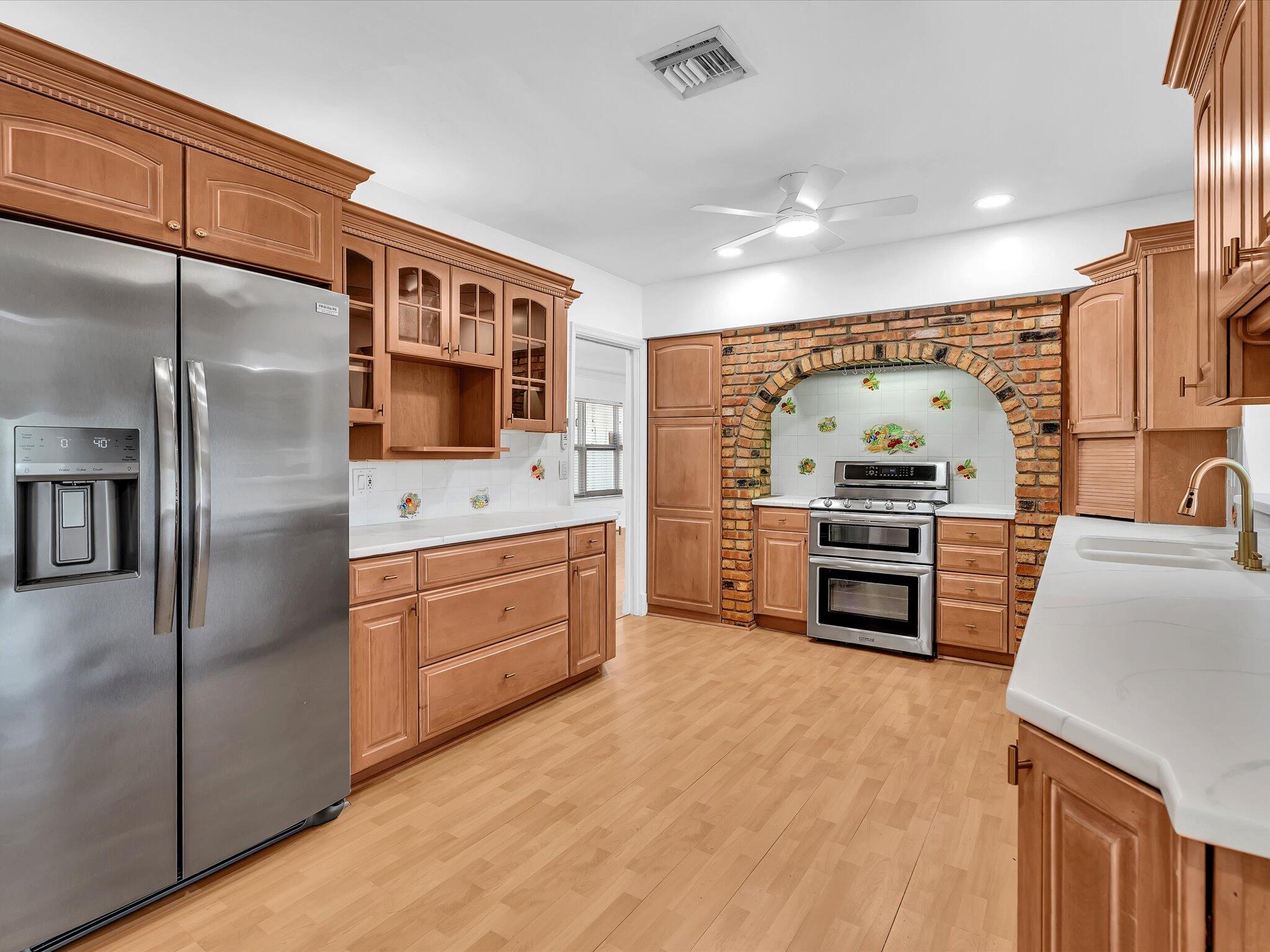 4400 Buchanan Street Hollywood, FL 33021 - Photo 11 of 51 63-FPP00276