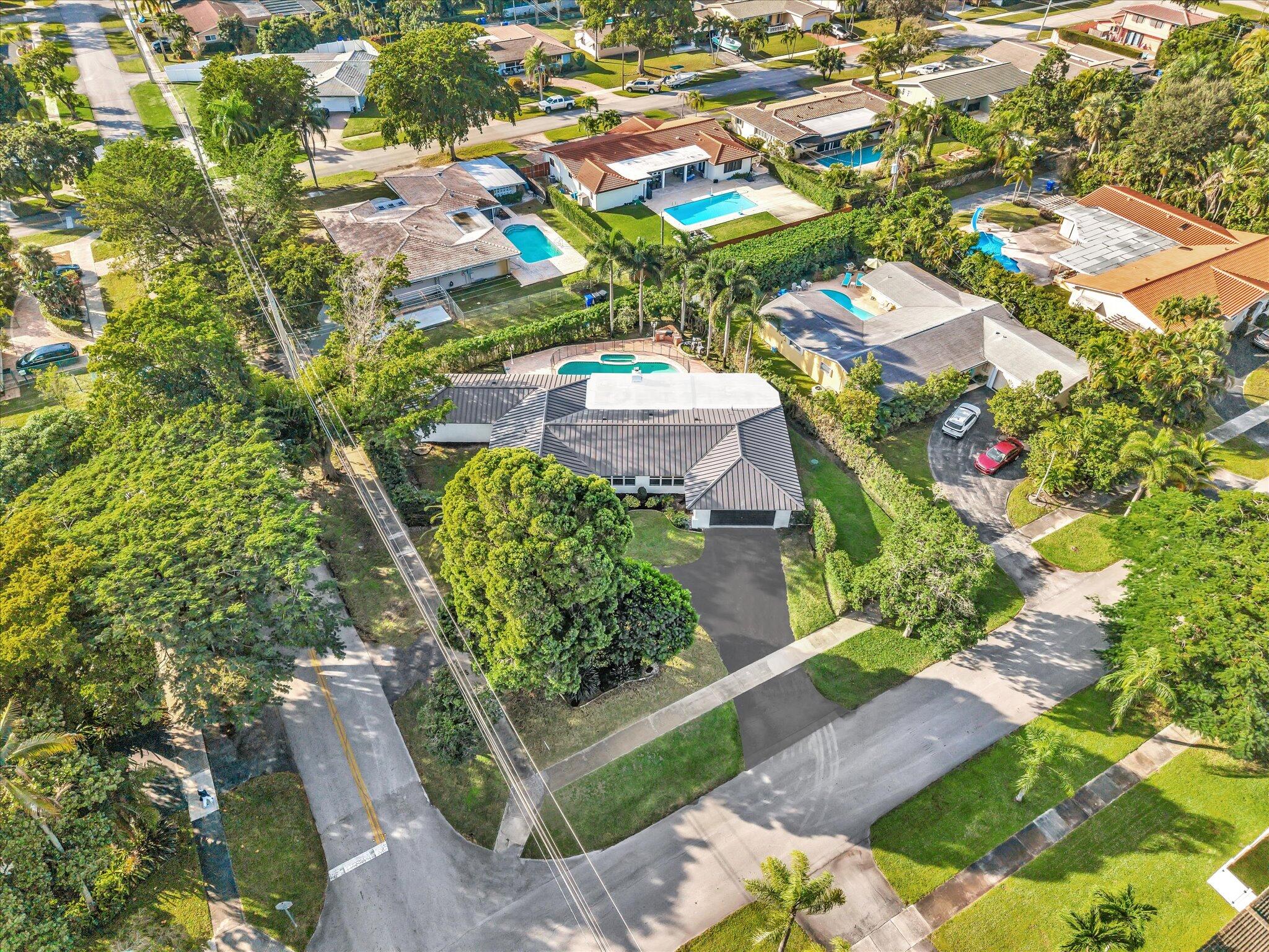 4400 Buchanan Street Hollywood, FL 33021 - Photo 38 of 39 65-FPP_0322_D