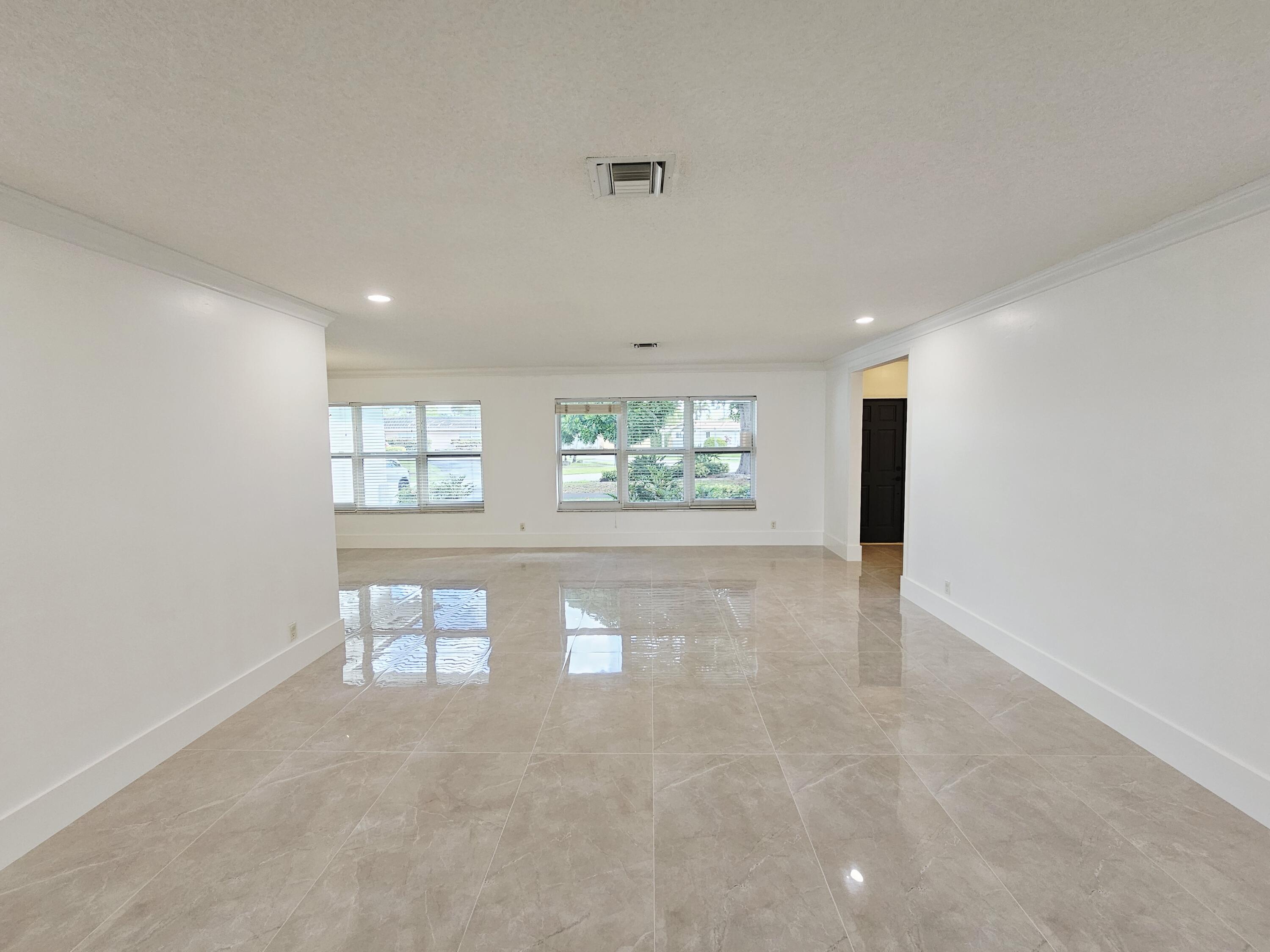 4400 Buchanan Street Hollywood, FL 33021 - Photo 6 of 39 20260406_091132
