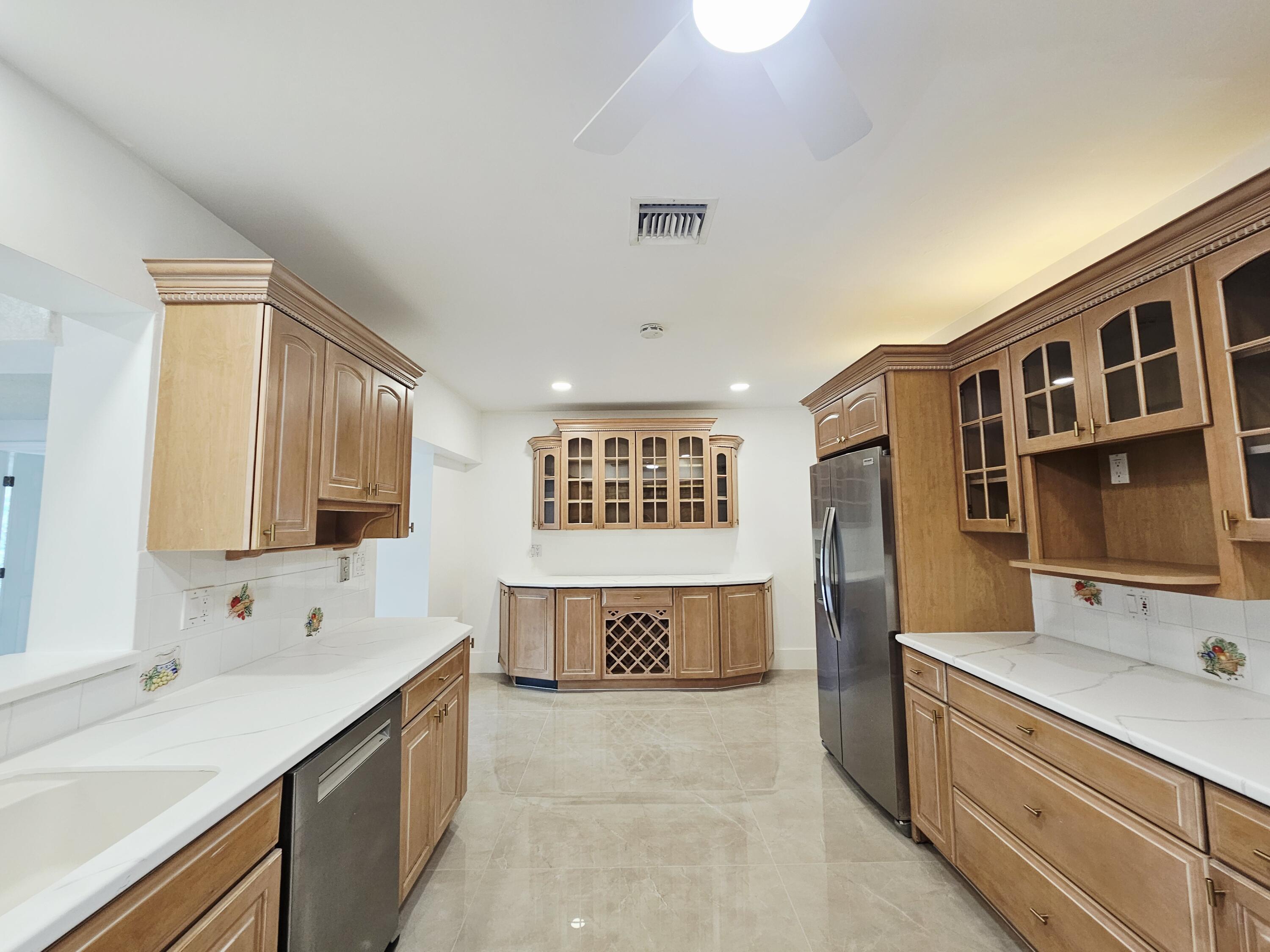 4400 Buchanan Street Hollywood, FL 33021 - Photo 10 of 39 20260406_091417