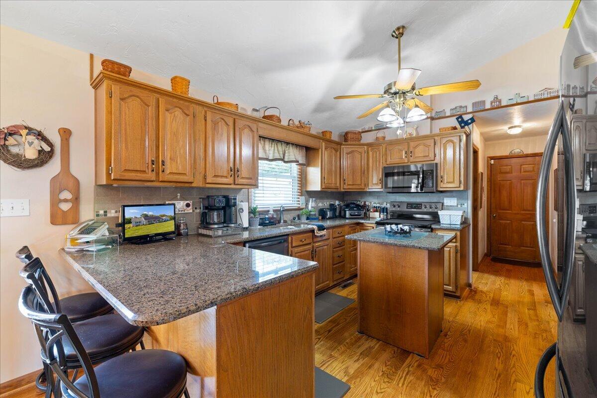3595 Green Level Road Rocky Mount, VA 24151 - Photo 9 of 51 11-Interior-21