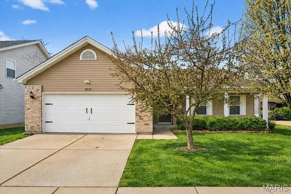 $329,900 | 2613 Ruddy Ridge Drive, High Ridge, MO 63049