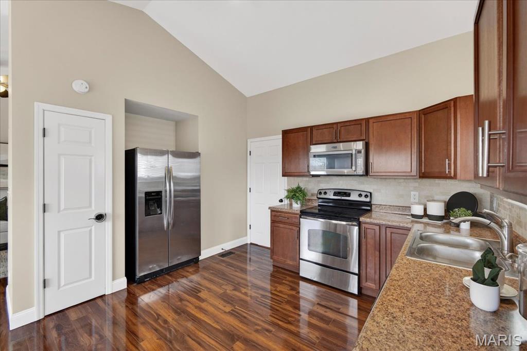 2613 Ruddy Ridge Drive High Ridge, MO 63049 - Photo 15 of 52