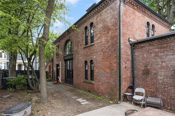 $1,195,000 | 369 Thayer Street, Providence, RI 02906